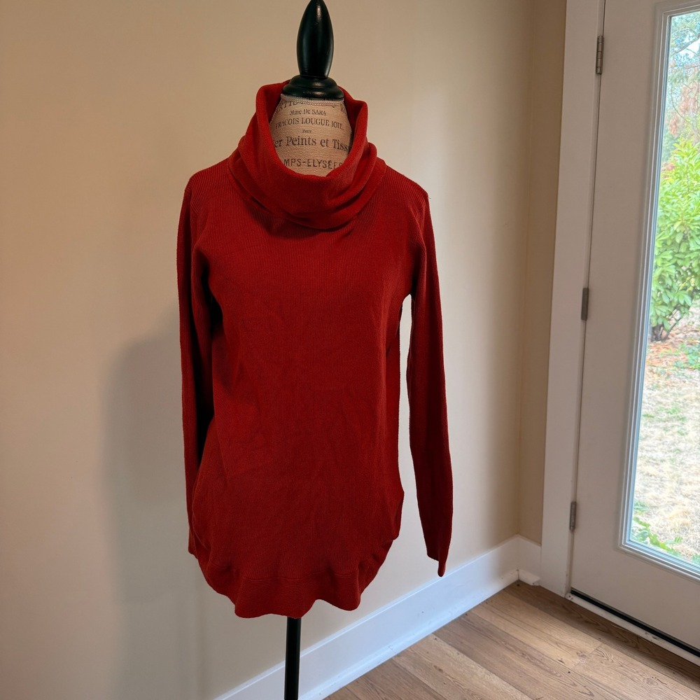 Cyrus Women's Dark Orange Turtle Neck Sweater Size L